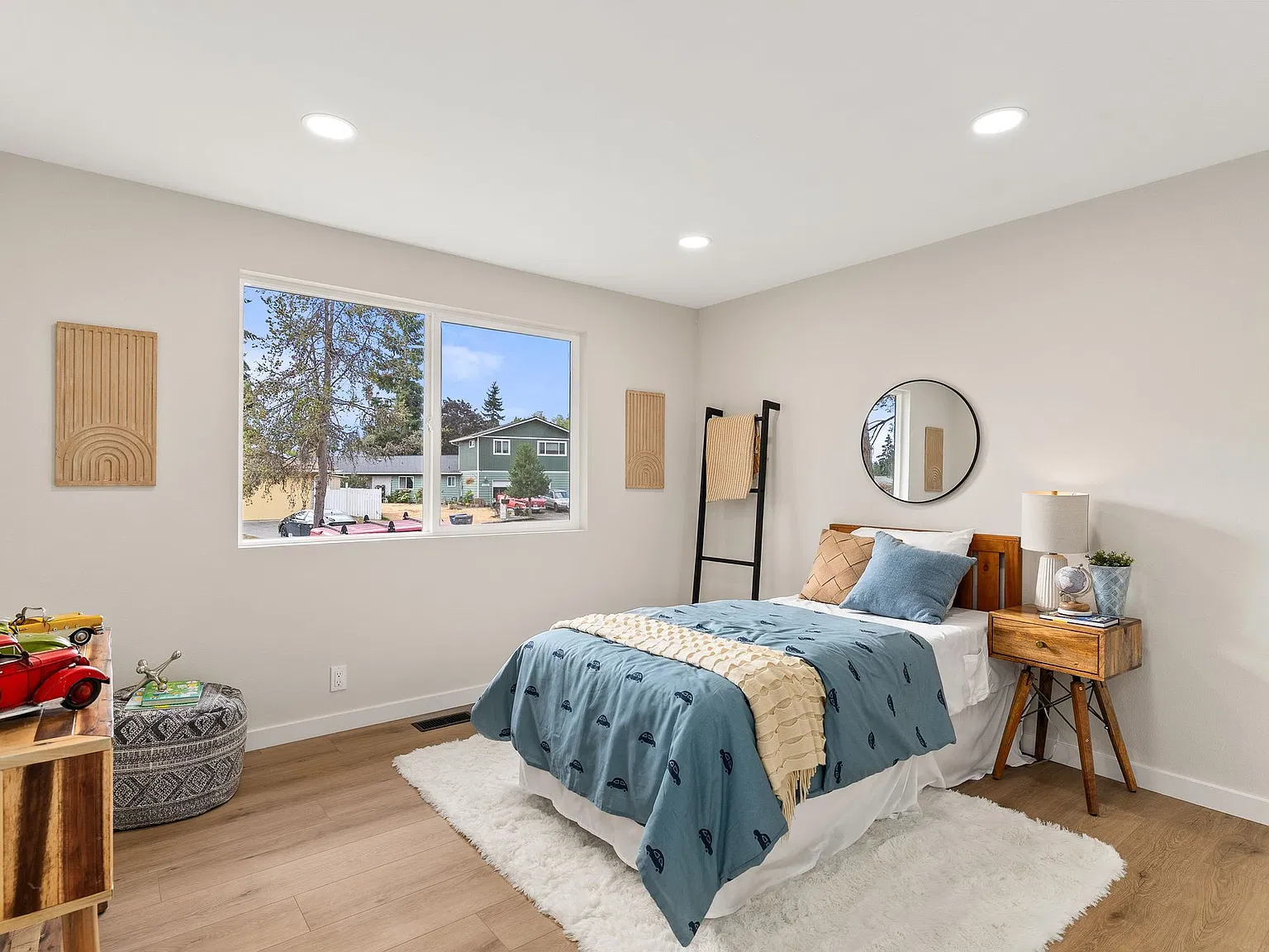 4 bed, 1593 sqft, $3,350 — Photo 4