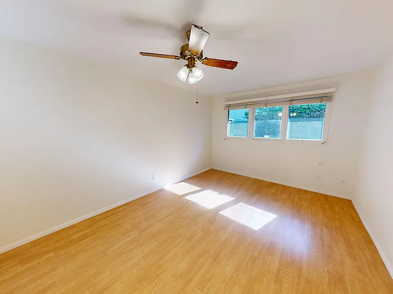 1811 Visalia Row — Photo 5