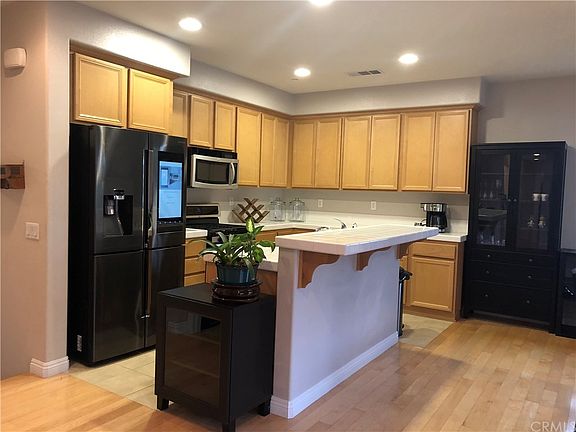 5th image of 114 Martindale Way