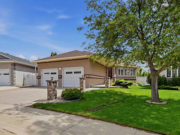3rd image of 134 NW Andrews Close
