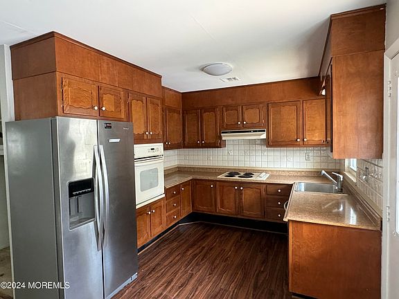 2nd image of 378A Chatham Court #1001