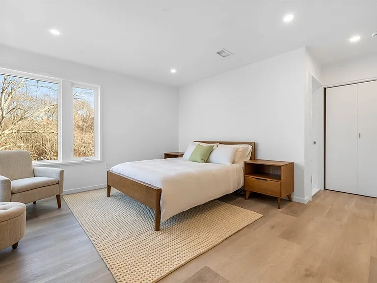 561 Beechwood St #SF — Photo 12