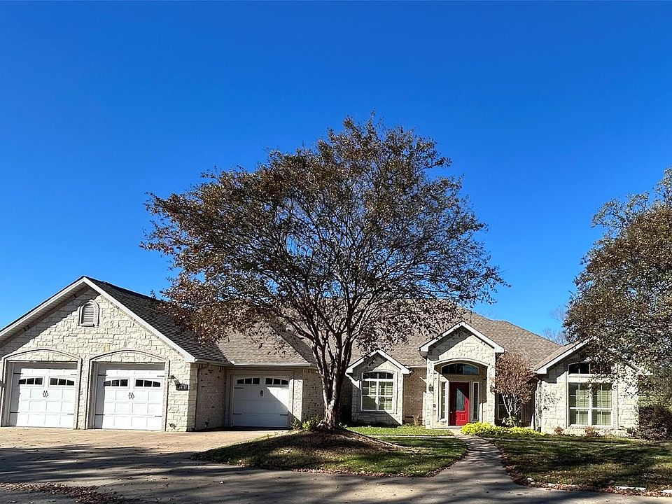 1st image of 18476 Marina Dr