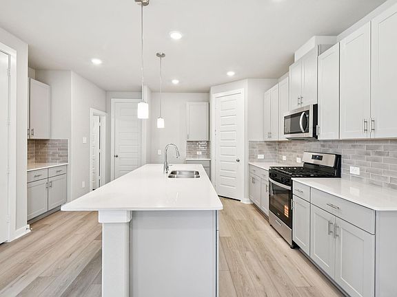 5th image of 1007 Cedar Place Ln