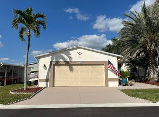 60 Buttonwood Ln, Naples, FL 34112
