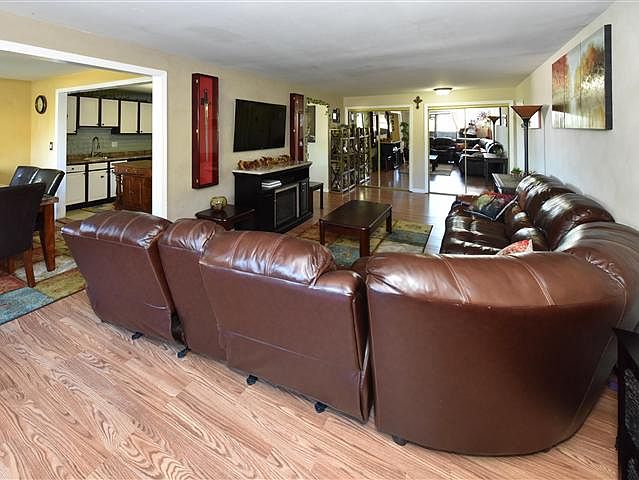 1st image of 201 Country Club Ln