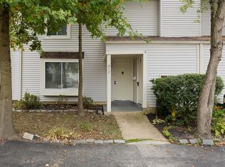 217 Deer Park Ct, Marlton, NJ 08053