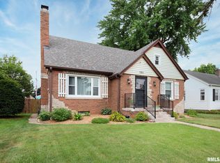 415 W Garfield St, Davenport, IA 52803