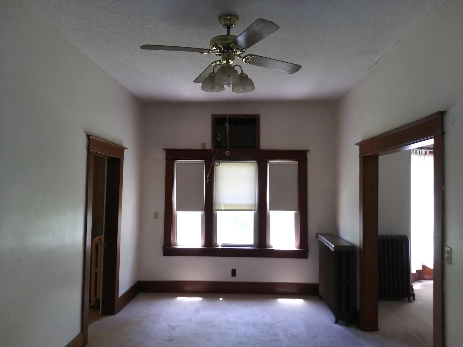 311 S Cottage Grove Ave — Photo 4