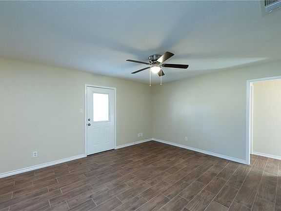 5th image of 3411 Meadowlark Ln