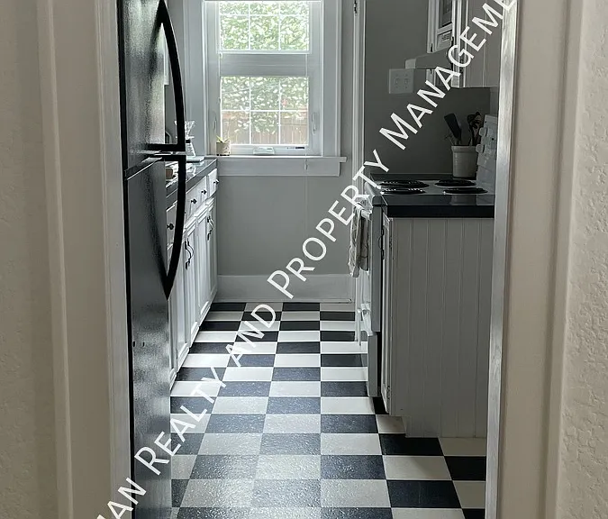 3337 Angus St — Photo 8