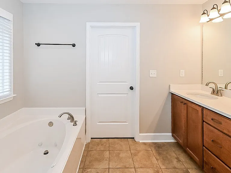 3110 Logans Loop — Photo 12