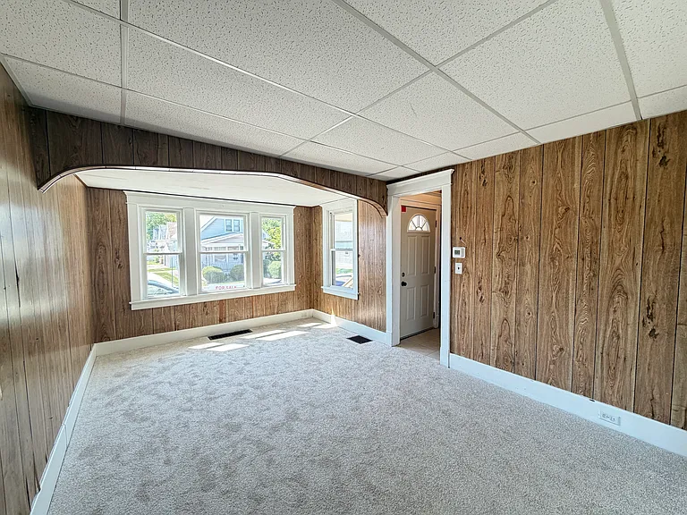 15 Andrews Ave #1 — Photo 2