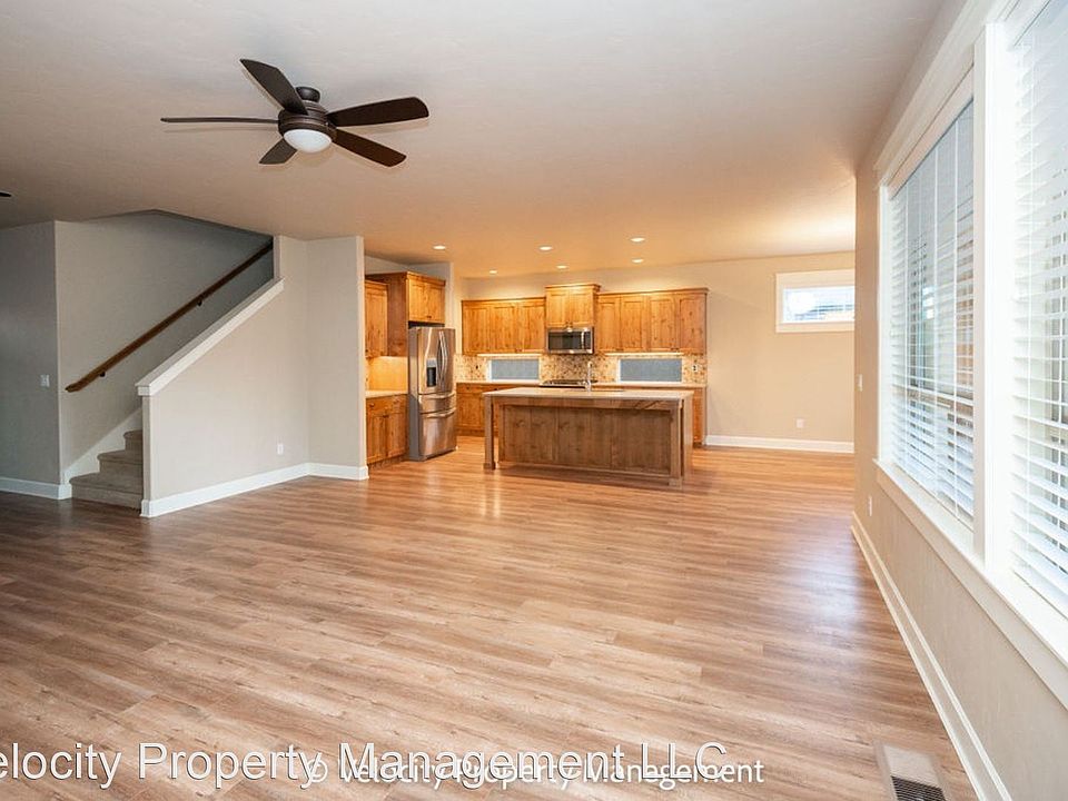 1st image of 63149 NE Meridian Pl