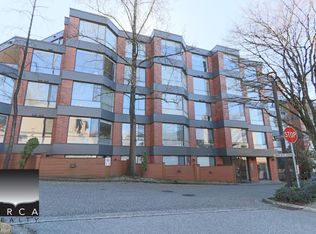 2140 Briar Ave #404, Vancouver, BC V6L 3E3