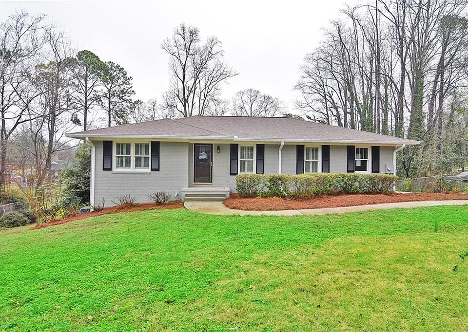 1st image of 385 N Hillcrest Dr
