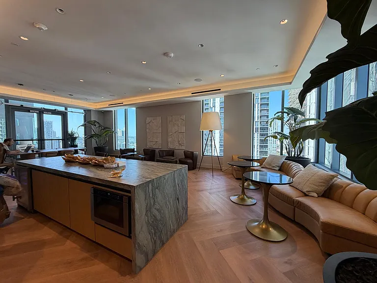 121 NE 5th St #2309 — Photo 39