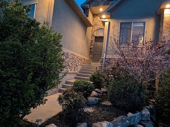 5th image of 223 N Ranch Rd W