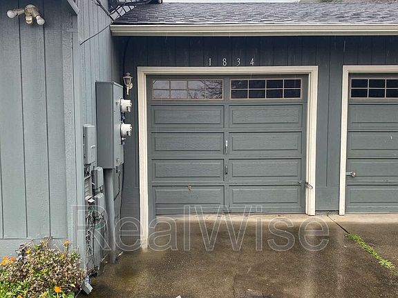 2nd image of 1834 NE D St