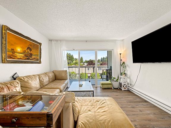 2nd image of 1130 Willemar Ave #301