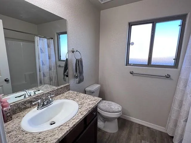 2843 E Luna Vis — Photo 24
