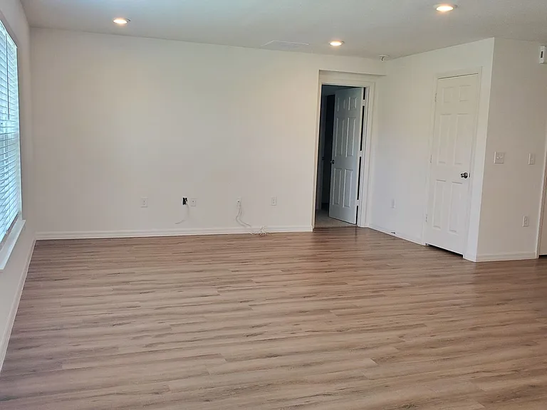 16536 Centipede St — Photo 4