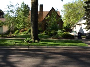 637 Lincoln Ave, Elgin, IL 60120