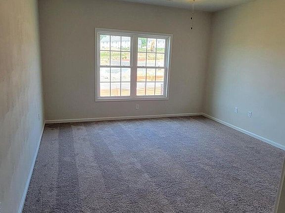 4th image of 6866 Village Green Dr