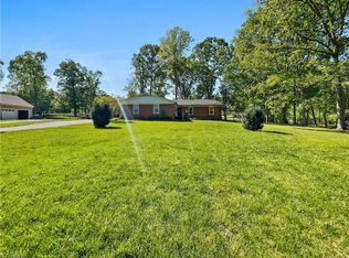 4804 Oakcliffe Rd, Greensboro, NC 27406