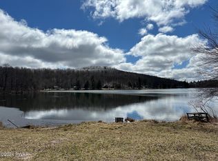 40 Ella Bigelow Ln, Pleasant Mount, PA 18453