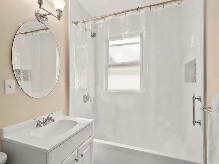 258 Roslindale Ave — Photo 7