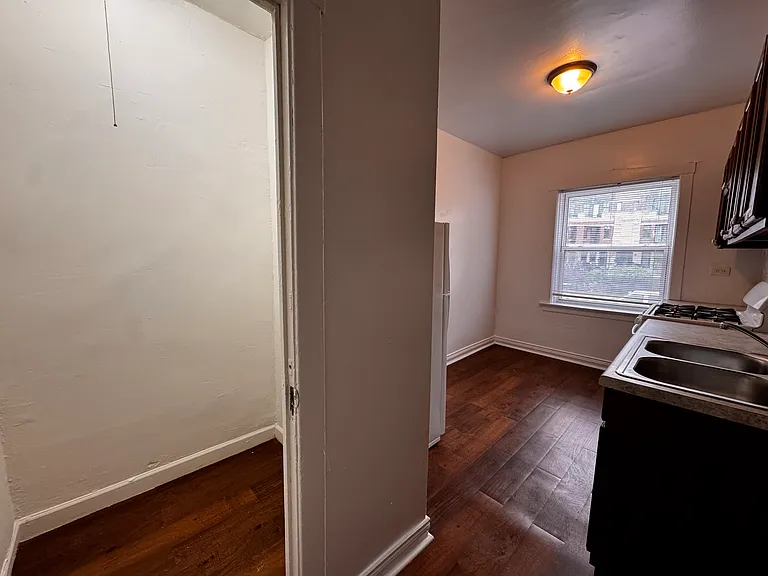 7737 N Sheridan Rd #2 — Photo 6
