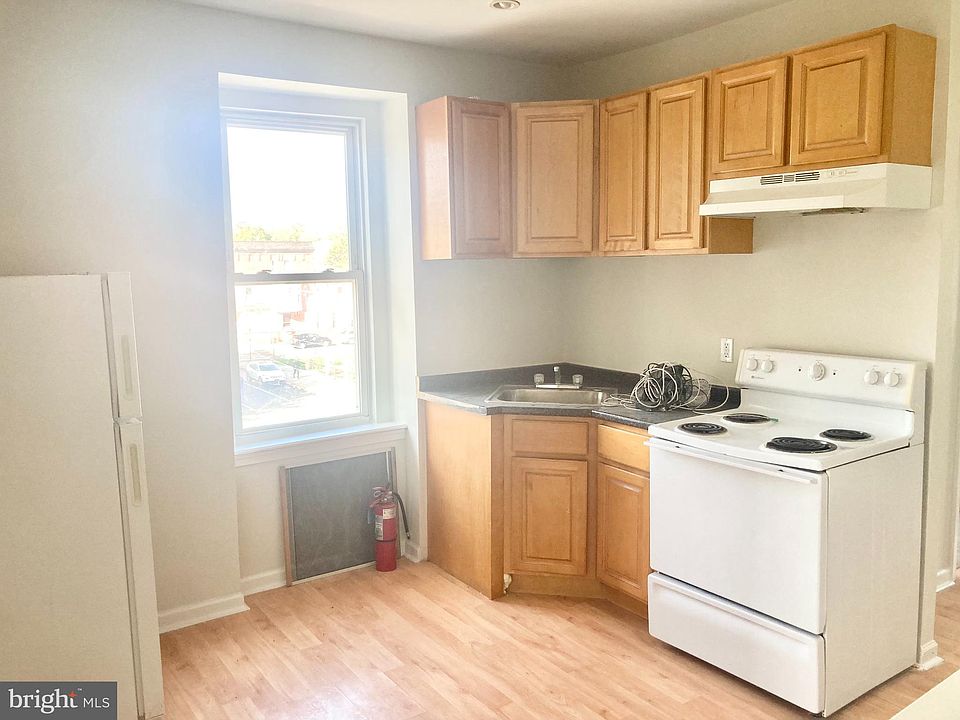 1st image of 1522 W Dauphin St #B
