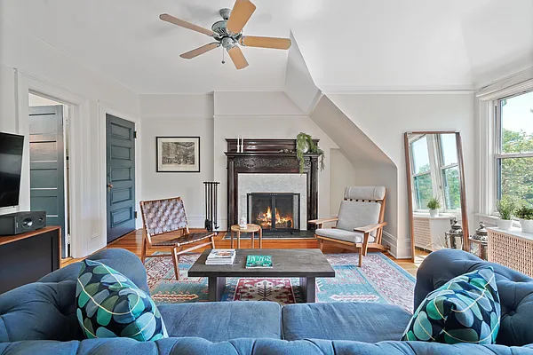 Sold by Avenue Sotheby's International Realty | media 4