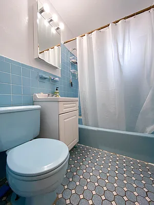 Rented by Compass | media 10