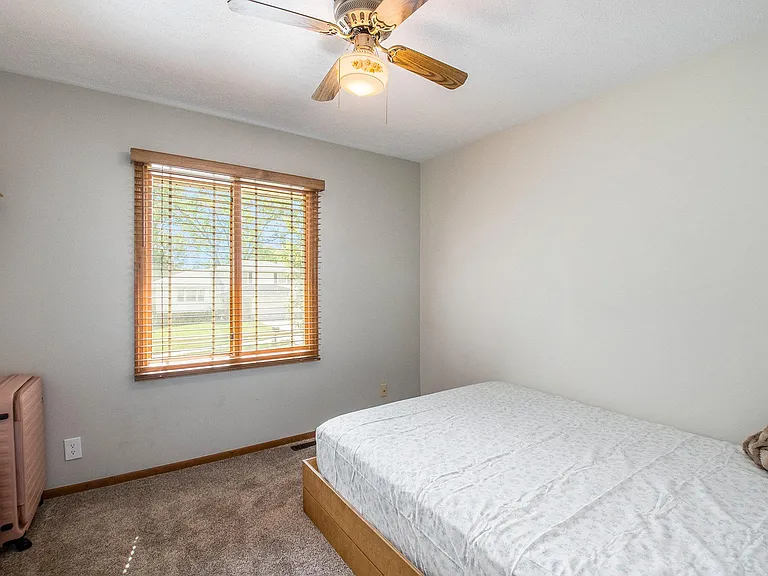 12906 S 29th Pl — Photo 9