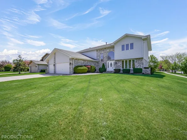 7819 Lakeside Dr, Tinley Park, IL 60487