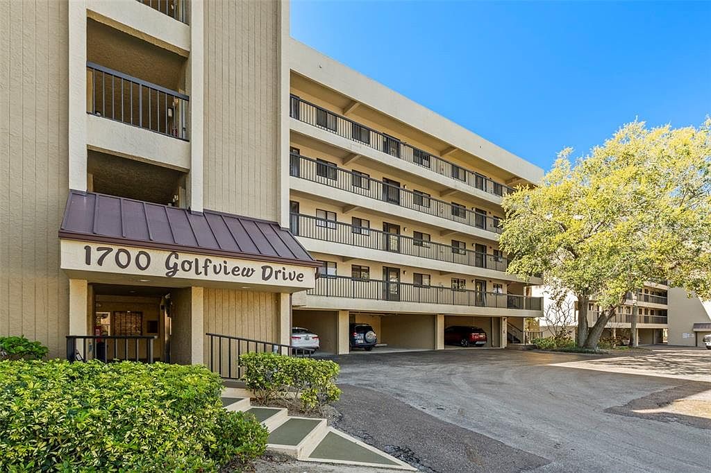 1728 Golfview Dr #1728