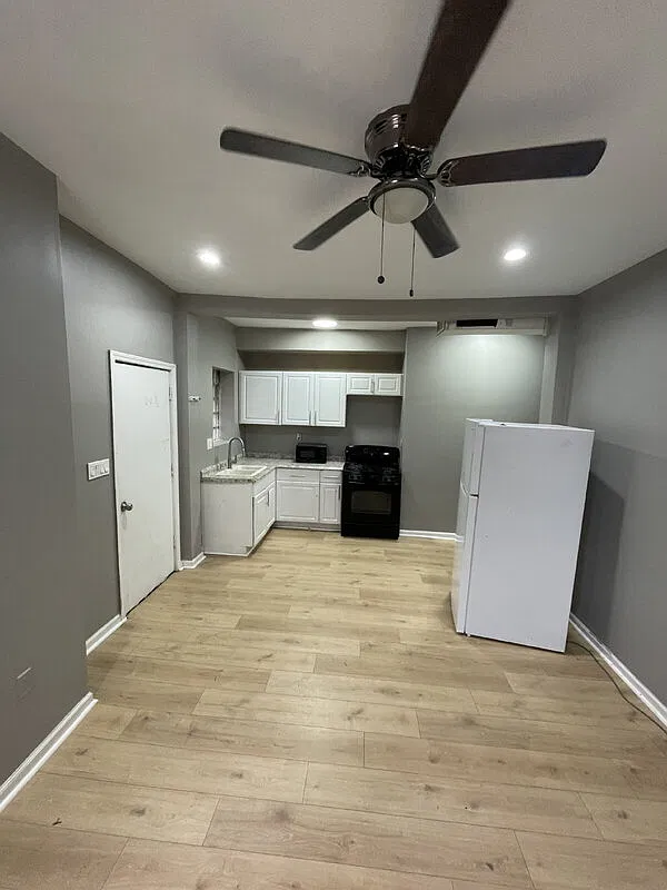 3 bed, 1.0 bath, $950 — Photo 3