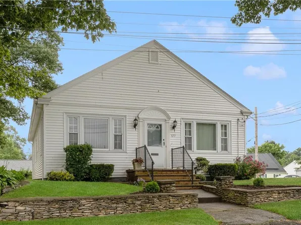 177 Midwood St, Cranston, RI 02910