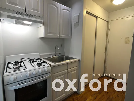 Rented by Oxford Property Group | media 20