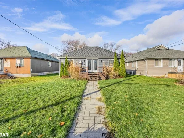 1174 Alfred St, Innisfil, ON L0L 1C0