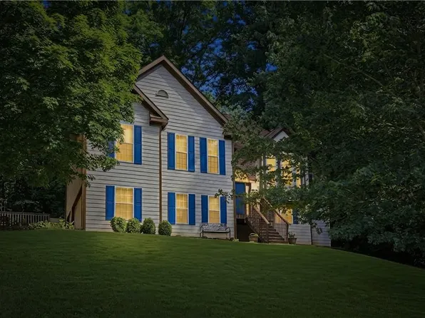 3990 F A A Rd, Cumming, GA 30041