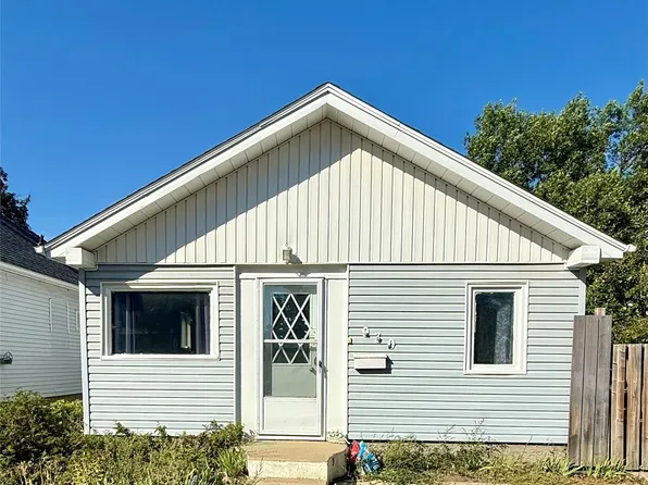 930 Vaughan Street, Moose Jaw, SK S6H 5N8