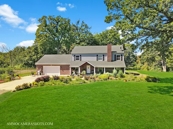 2760 Holt Rd, Minooka, IL 60447