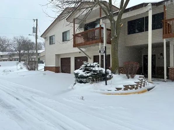 3921 Foss Rd APT 104, Saint Anthony, MN 55421