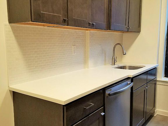 4th image of 3505 94th St APT 6G