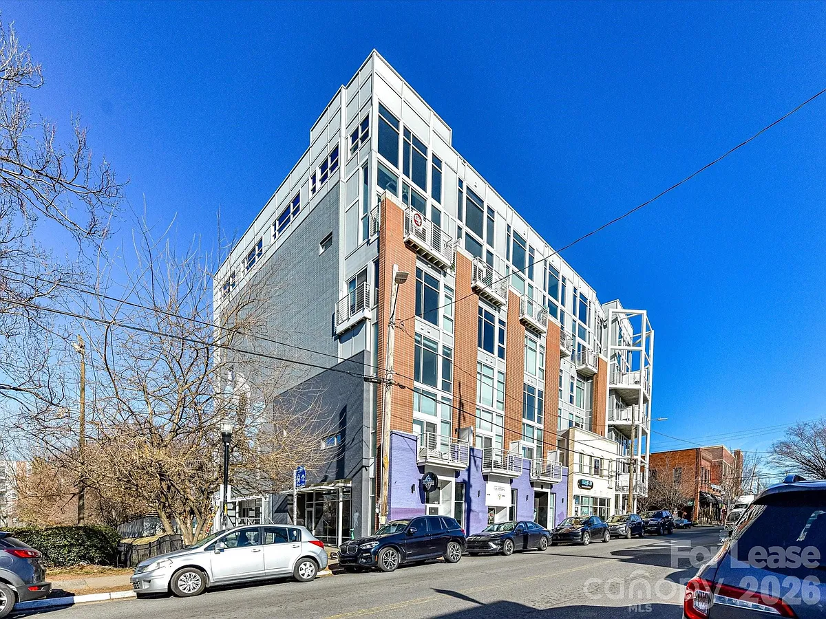 Building Photo - 3123 N Davidson St #201