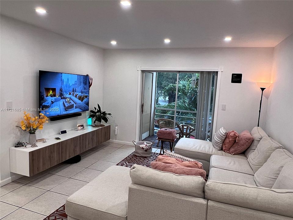 1st image of 15888 SW 95th Ave APT 226