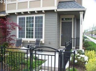 1295 SE Roundelay St, Hillsboro, OR 97123